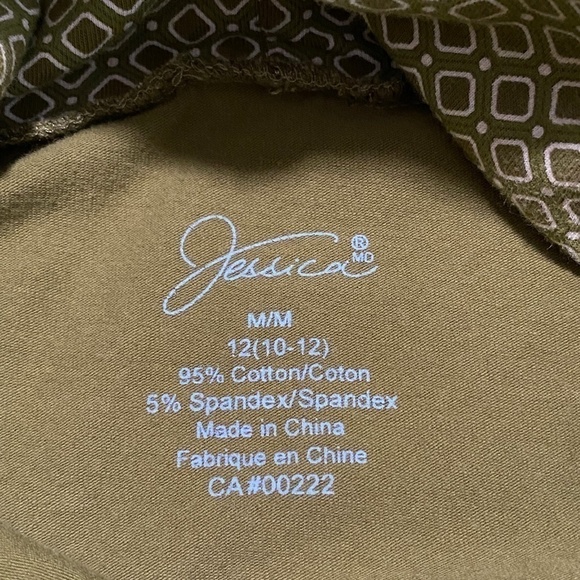 Jessica green and white geometric pattern turtle neck - please read description - Picture 4 of 6